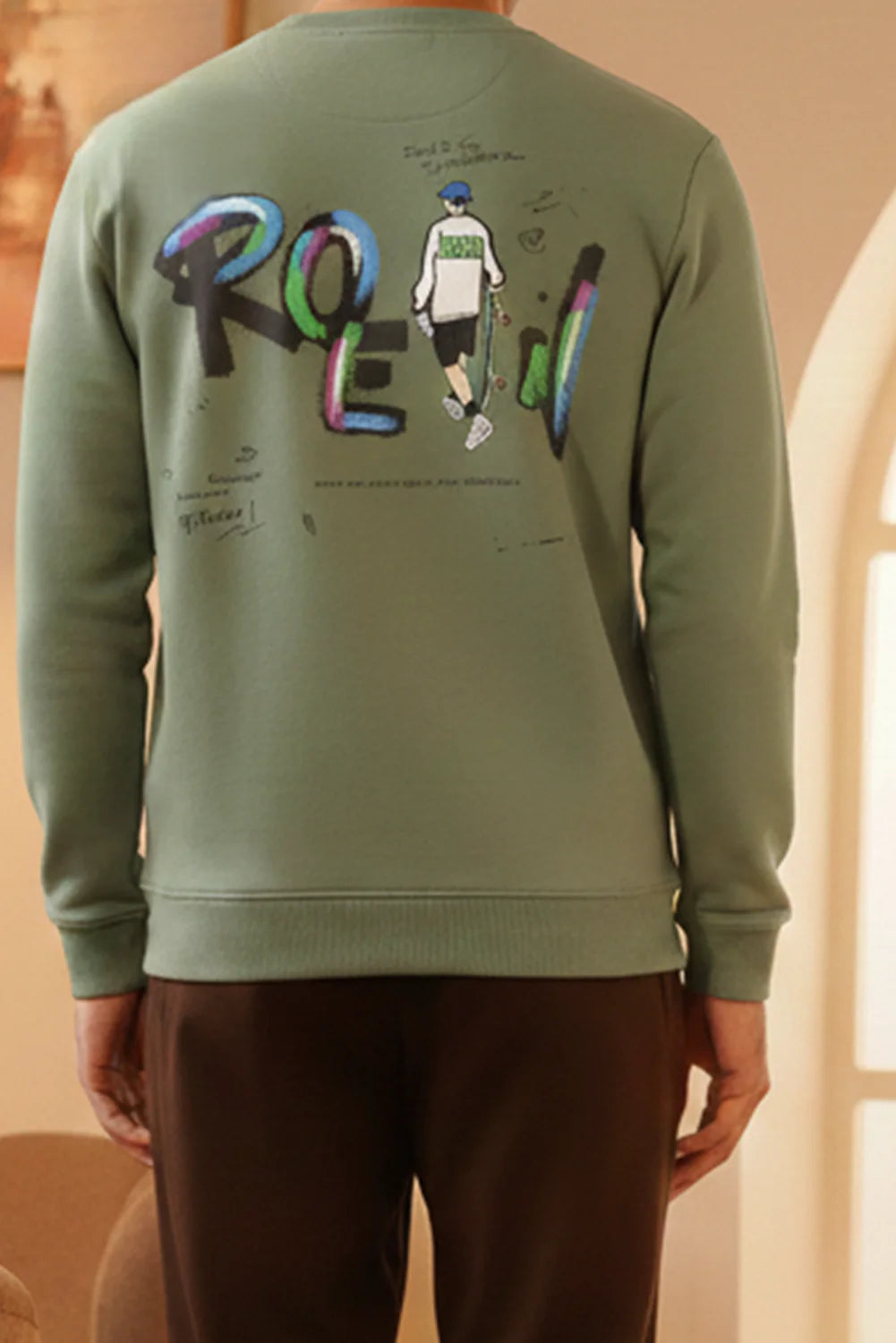 Essential Graphic Blend Sweatshirt