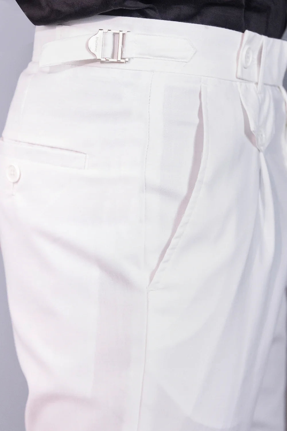 Side Buckle Classic fit Pant
