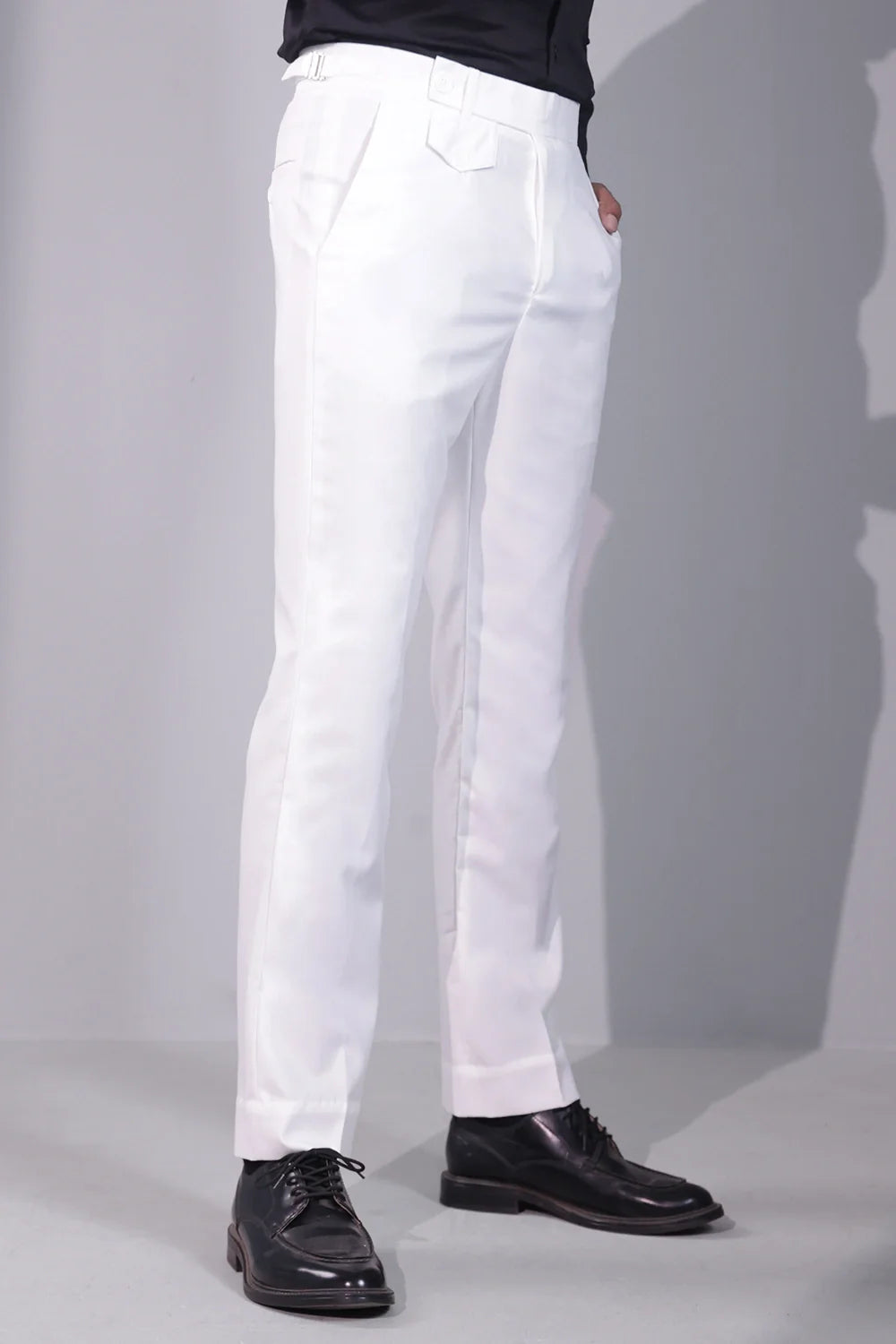 Side Buckle Classic fit Pant